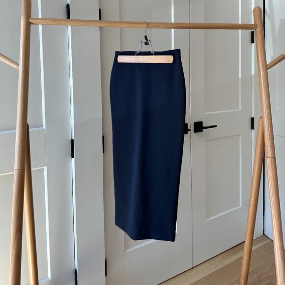 H&M Navy Blue Midi Pencil Skirt in Size 2 - Picture 1 of 4